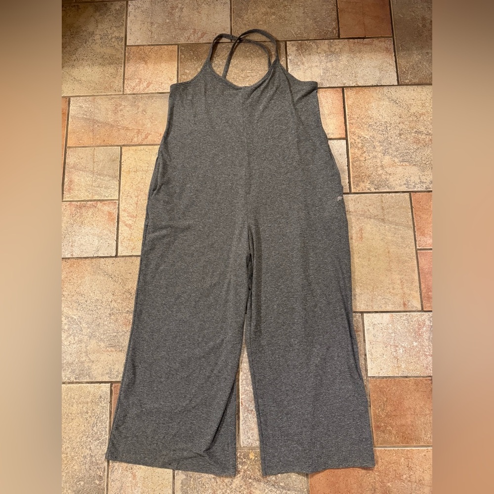 Fabletics Charcoal Grey Heather Cloud Jersey Wide… - image 6
